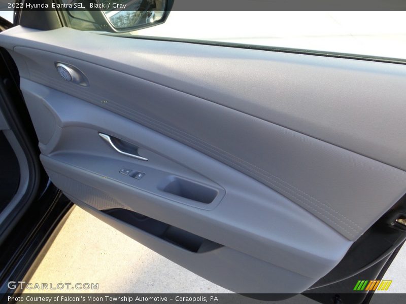 Black / Gray 2022 Hyundai Elantra SEL