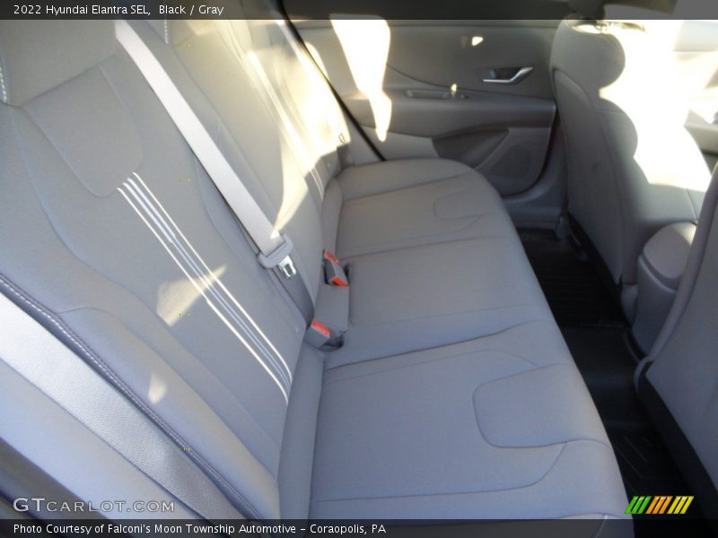 Black / Gray 2022 Hyundai Elantra SEL