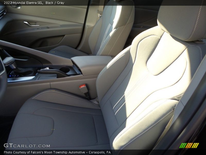Black / Gray 2022 Hyundai Elantra SEL