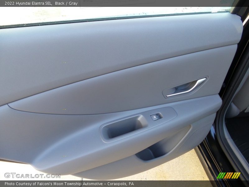 Black / Gray 2022 Hyundai Elantra SEL
