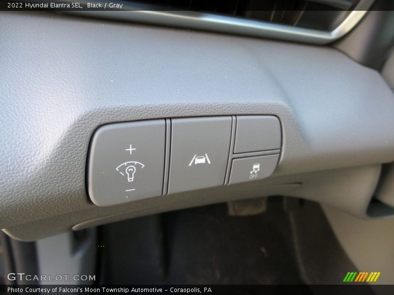 Black / Gray 2022 Hyundai Elantra SEL