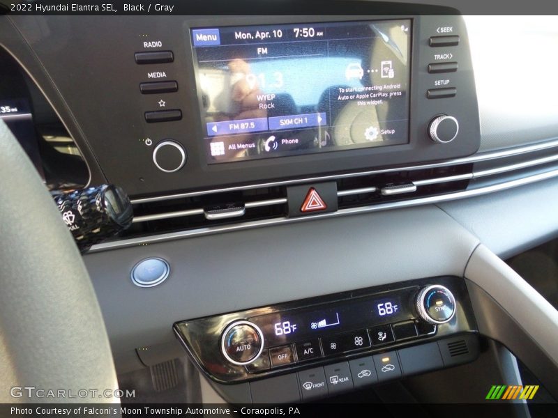 Black / Gray 2022 Hyundai Elantra SEL