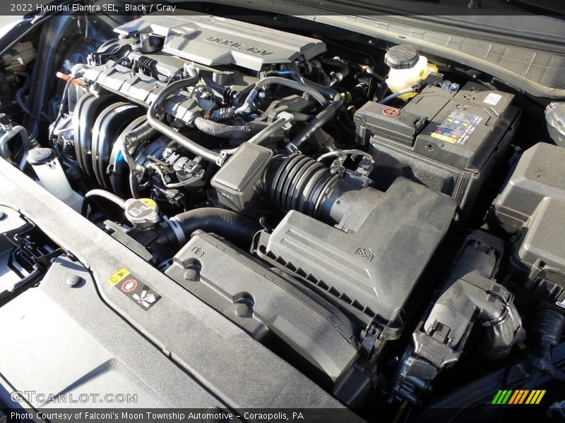 Black / Gray 2022 Hyundai Elantra SEL