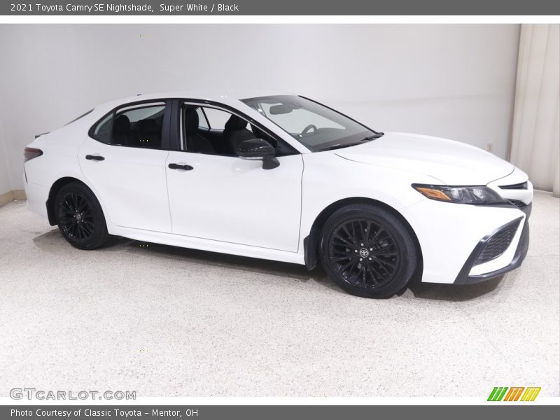 Super White / Black 2021 Toyota Camry SE Nightshade