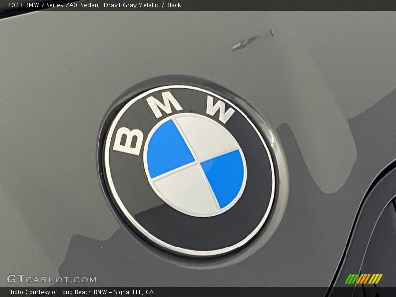 Dravit Gray Metallic / Black 2023 BMW 7 Series 740i Sedan