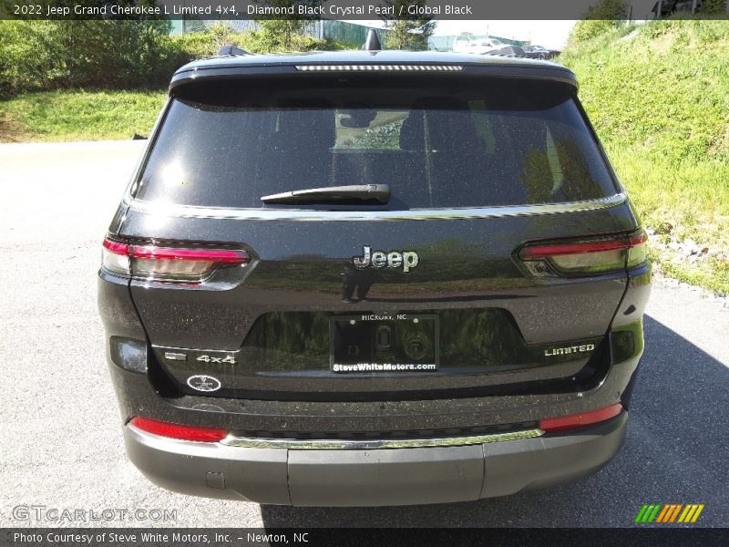 Diamond Black Crystal Pearl / Global Black 2022 Jeep Grand Cherokee L Limited 4x4