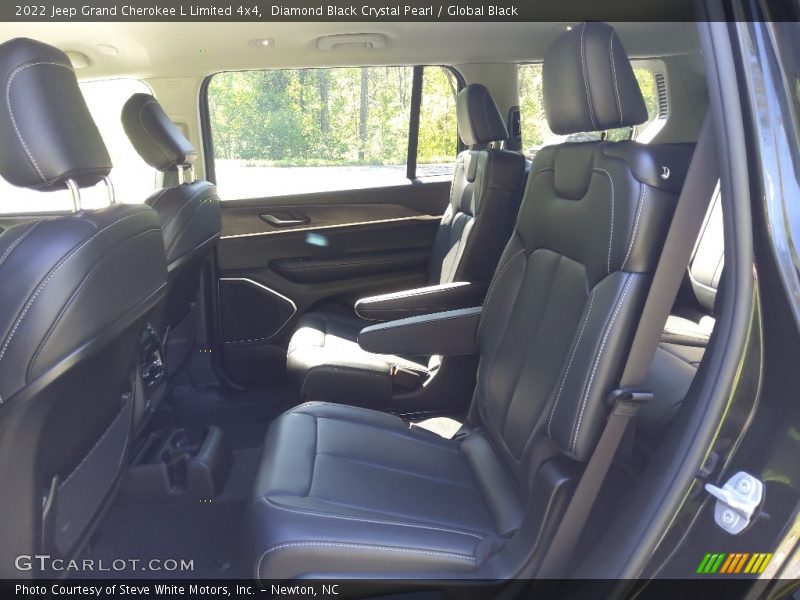 Diamond Black Crystal Pearl / Global Black 2022 Jeep Grand Cherokee L Limited 4x4