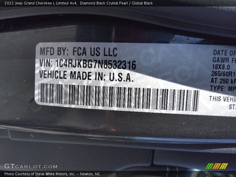 Diamond Black Crystal Pearl / Global Black 2022 Jeep Grand Cherokee L Limited 4x4