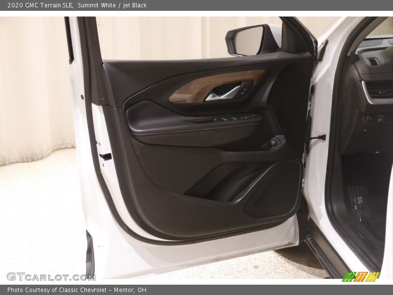 Summit White / Jet Black 2020 GMC Terrain SLE