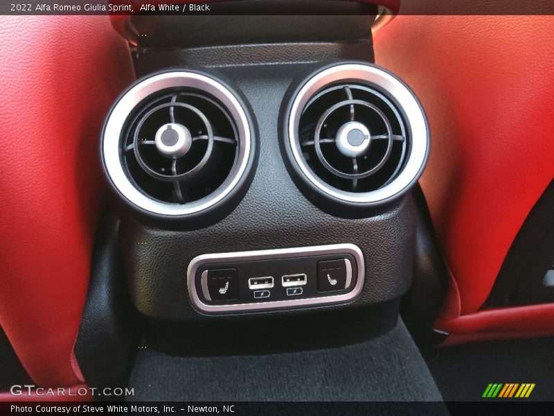 Alfa White / Black 2022 Alfa Romeo Giulia Sprint
