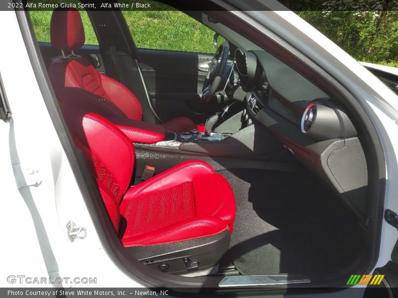 Alfa White / Black 2022 Alfa Romeo Giulia Sprint