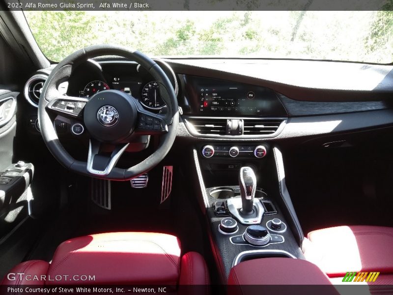 Alfa White / Black 2022 Alfa Romeo Giulia Sprint