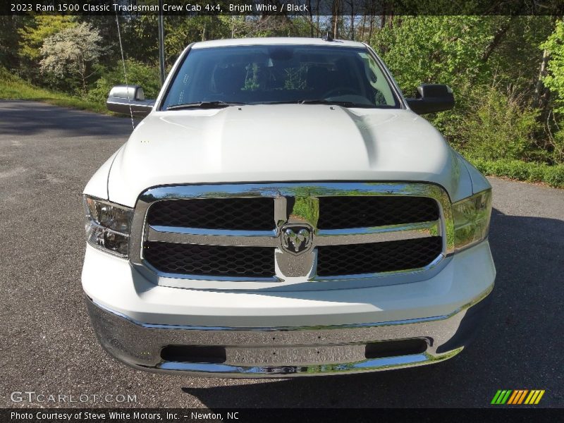 Bright White / Black 2023 Ram 1500 Classic Tradesman Crew Cab 4x4