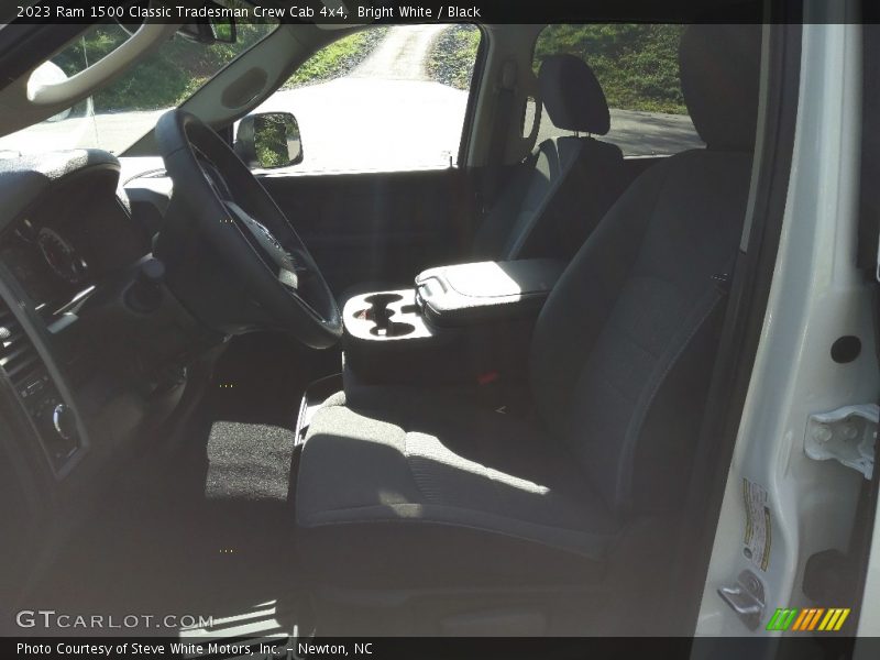 Bright White / Black 2023 Ram 1500 Classic Tradesman Crew Cab 4x4