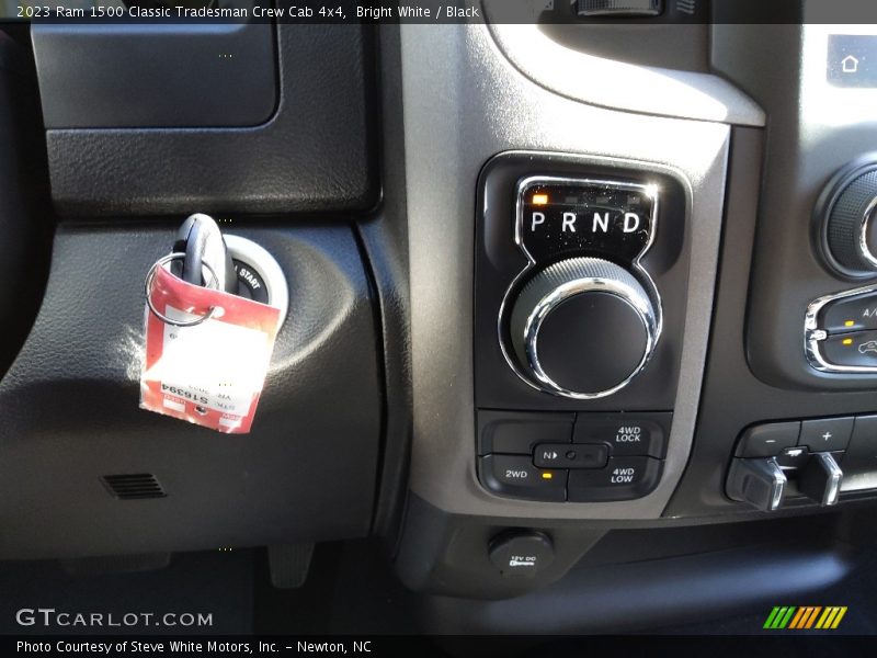 Bright White / Black 2023 Ram 1500 Classic Tradesman Crew Cab 4x4