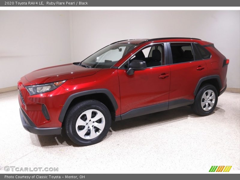 Ruby Flare Pearl / Black 2020 Toyota RAV4 LE