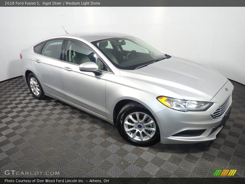 Front 3/4 View of 2018 Fusion S