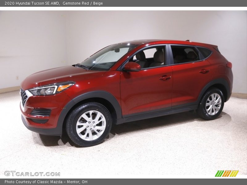 Front 3/4 View of 2020 Tucson SE AWD