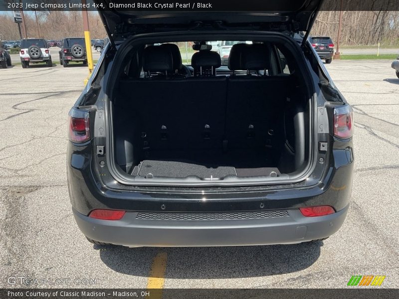 Diamond Black Crystal Pearl / Black 2023 Jeep Compass Limited 4x4