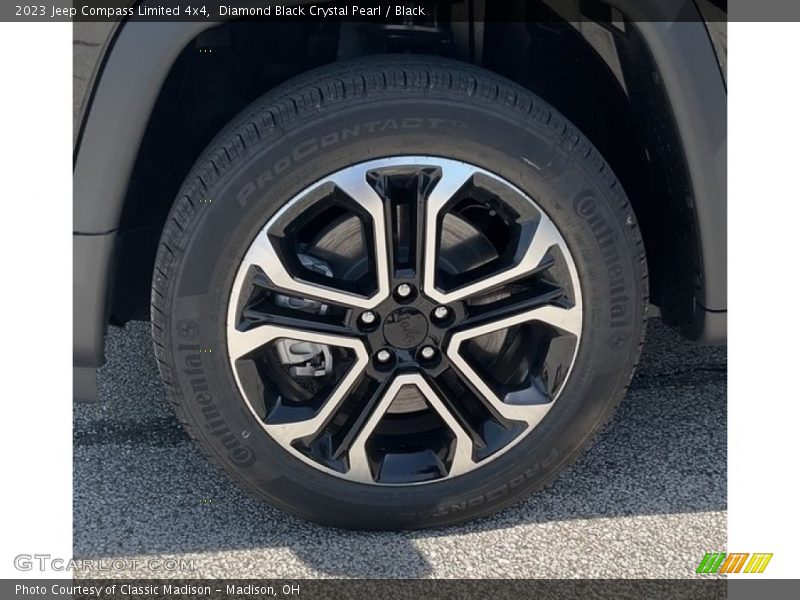 Diamond Black Crystal Pearl / Black 2023 Jeep Compass Limited 4x4
