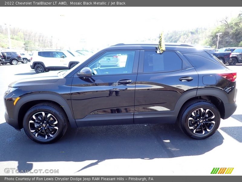 Mosaic Black Metallic / Jet Black 2022 Chevrolet TrailBlazer LT AWD