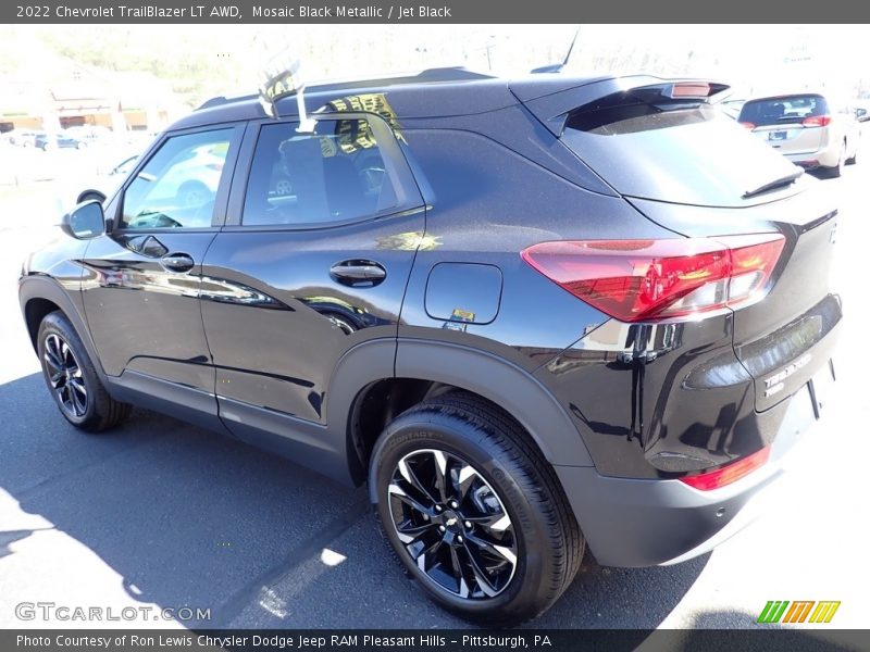 Mosaic Black Metallic / Jet Black 2022 Chevrolet TrailBlazer LT AWD