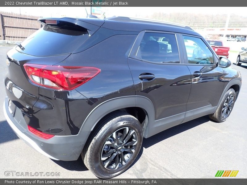 Mosaic Black Metallic / Jet Black 2022 Chevrolet TrailBlazer LT AWD