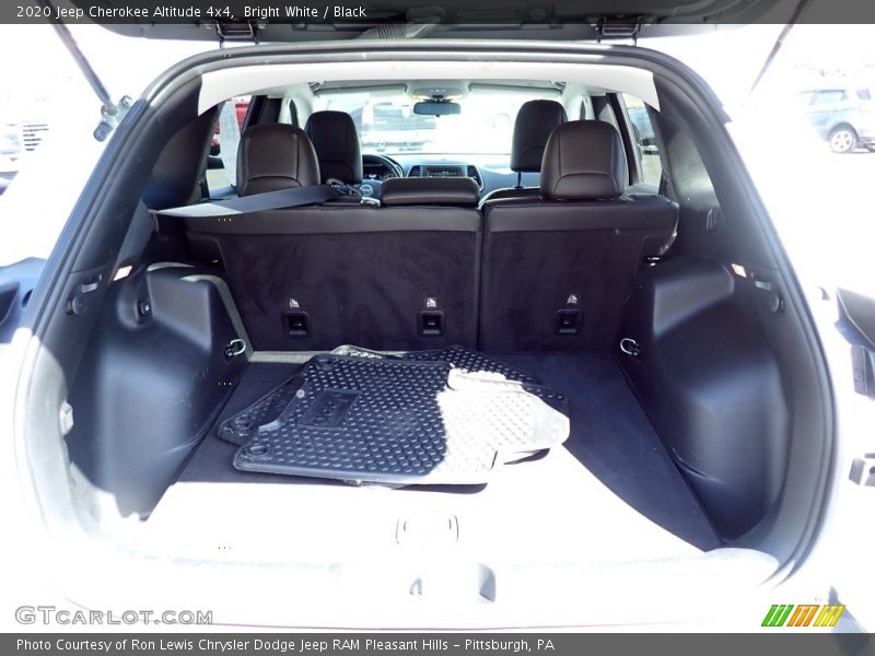 Bright White / Black 2020 Jeep Cherokee Altitude 4x4