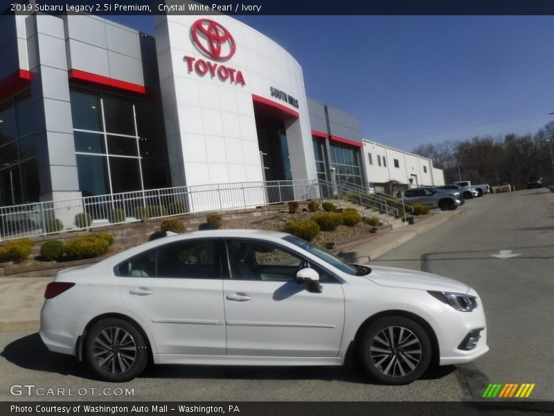 Crystal White Pearl / Ivory 2019 Subaru Legacy 2.5i Premium