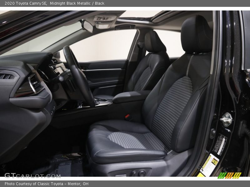 Midnight Black Metallic / Black 2020 Toyota Camry SE