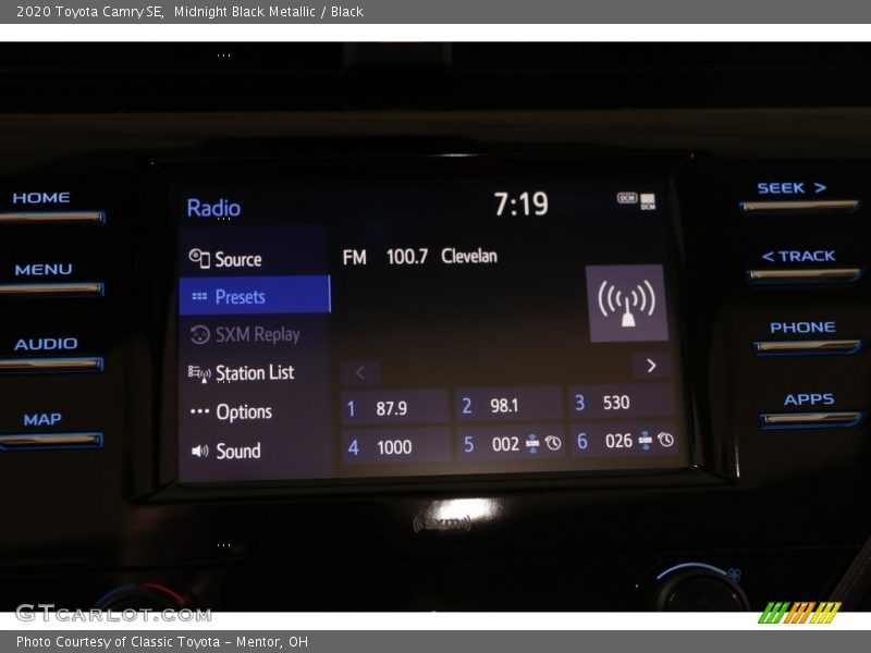 Midnight Black Metallic / Black 2020 Toyota Camry SE