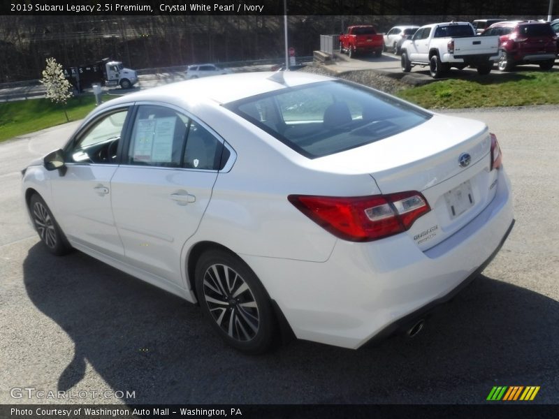 Crystal White Pearl / Ivory 2019 Subaru Legacy 2.5i Premium