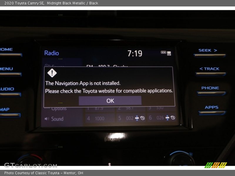 Midnight Black Metallic / Black 2020 Toyota Camry SE