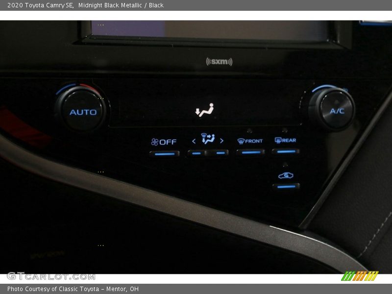 Midnight Black Metallic / Black 2020 Toyota Camry SE