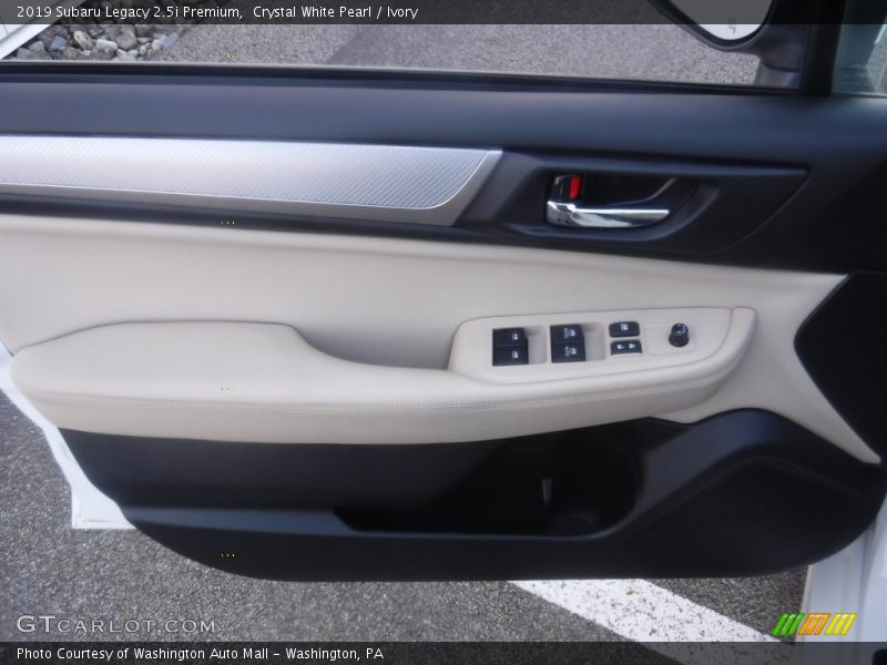 Crystal White Pearl / Ivory 2019 Subaru Legacy 2.5i Premium