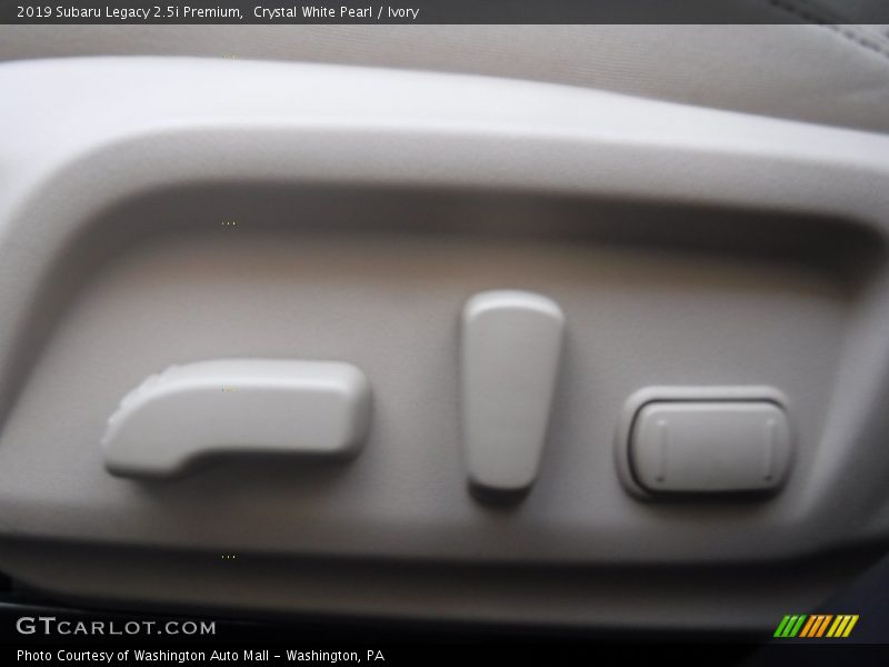 Crystal White Pearl / Ivory 2019 Subaru Legacy 2.5i Premium