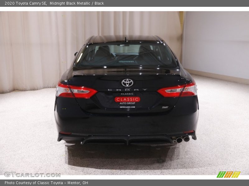 Midnight Black Metallic / Black 2020 Toyota Camry SE