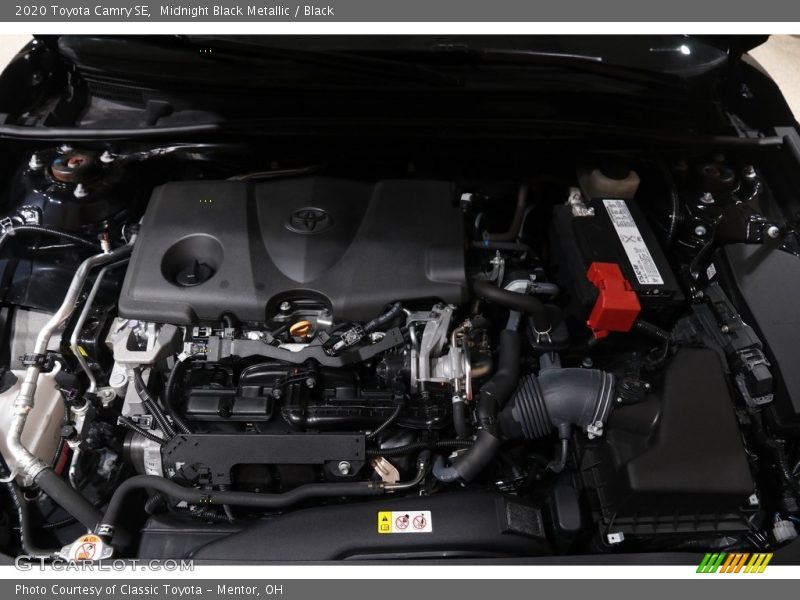Midnight Black Metallic / Black 2020 Toyota Camry SE