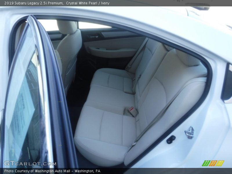 Crystal White Pearl / Ivory 2019 Subaru Legacy 2.5i Premium