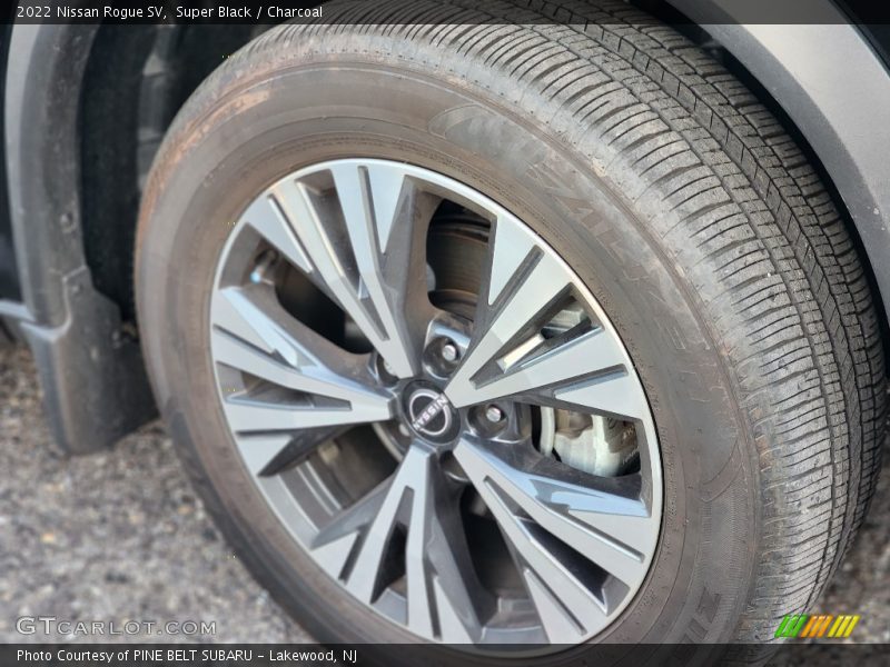 Super Black / Charcoal 2022 Nissan Rogue SV
