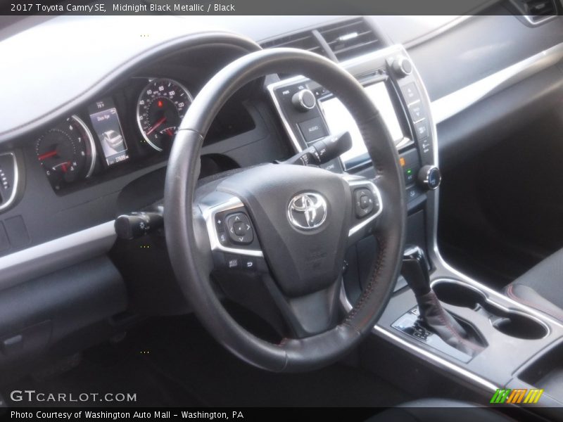 Midnight Black Metallic / Black 2017 Toyota Camry SE