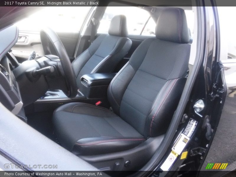 Midnight Black Metallic / Black 2017 Toyota Camry SE