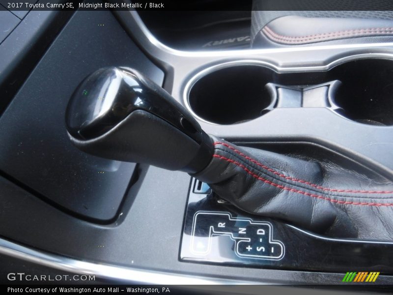 Midnight Black Metallic / Black 2017 Toyota Camry SE