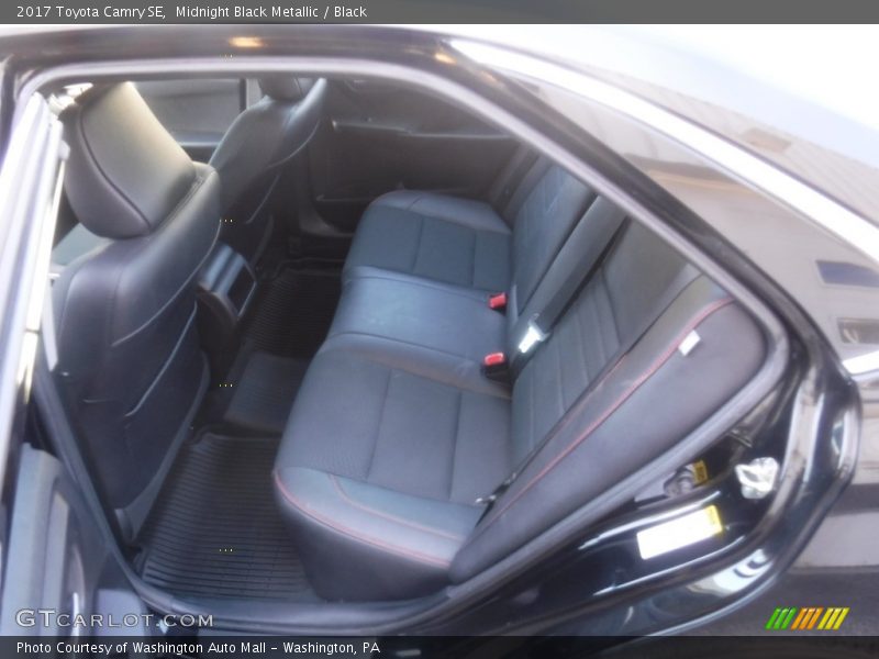 Midnight Black Metallic / Black 2017 Toyota Camry SE