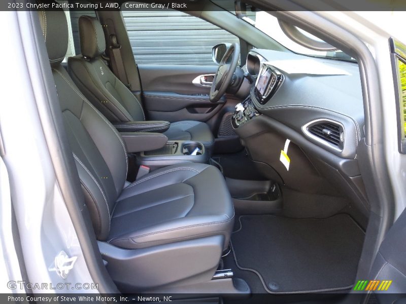 Front Seat of 2023 Pacifica Touring L AWD
