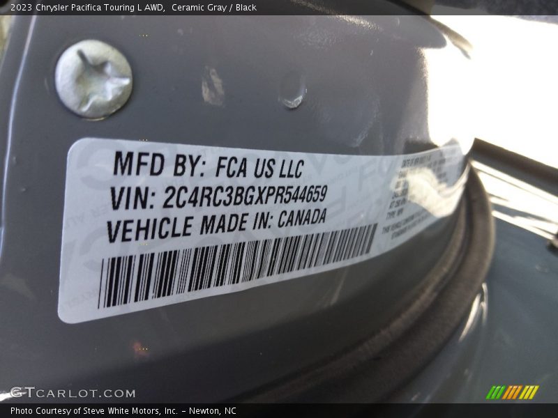 Ceramic Gray / Black 2023 Chrysler Pacifica Touring L AWD