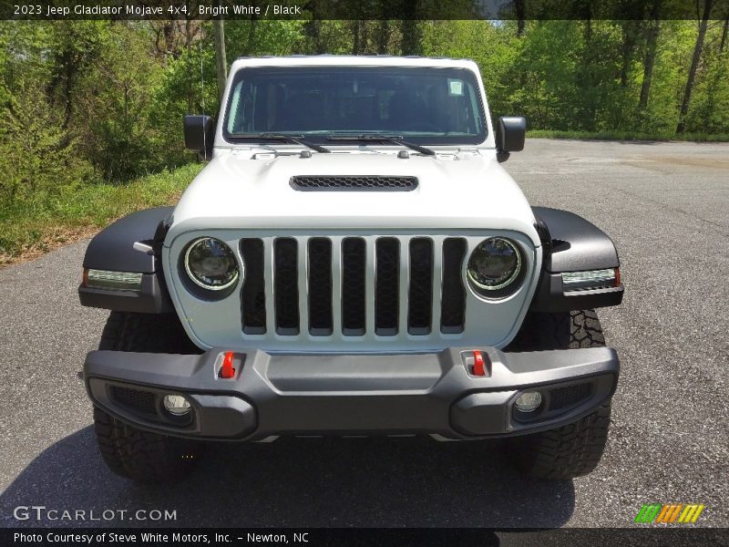 Bright White / Black 2023 Jeep Gladiator Mojave 4x4