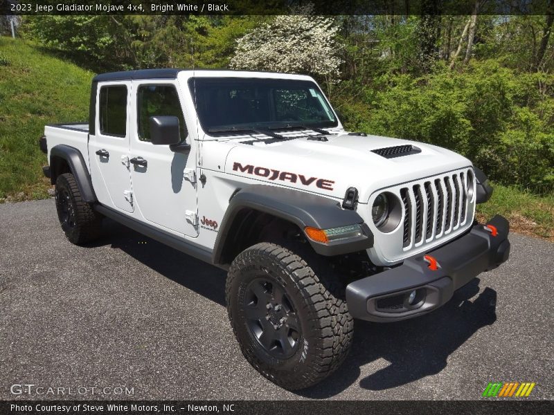 Bright White / Black 2023 Jeep Gladiator Mojave 4x4