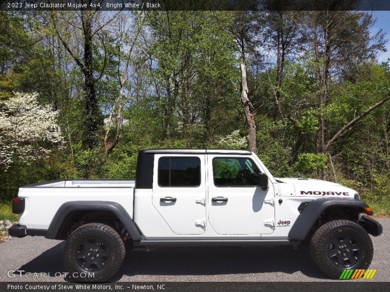 Bright White / Black 2023 Jeep Gladiator Mojave 4x4