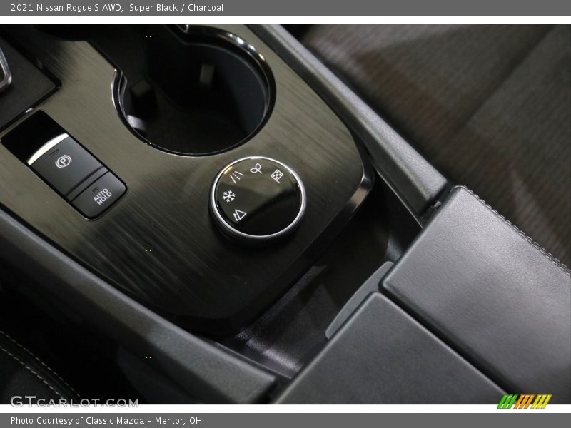 Super Black / Charcoal 2021 Nissan Rogue S AWD